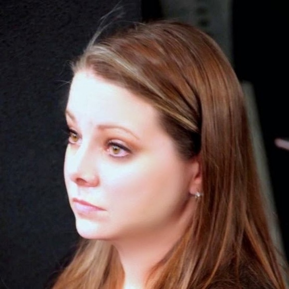 Meet your Posher, Cori - Picture 1 of 1